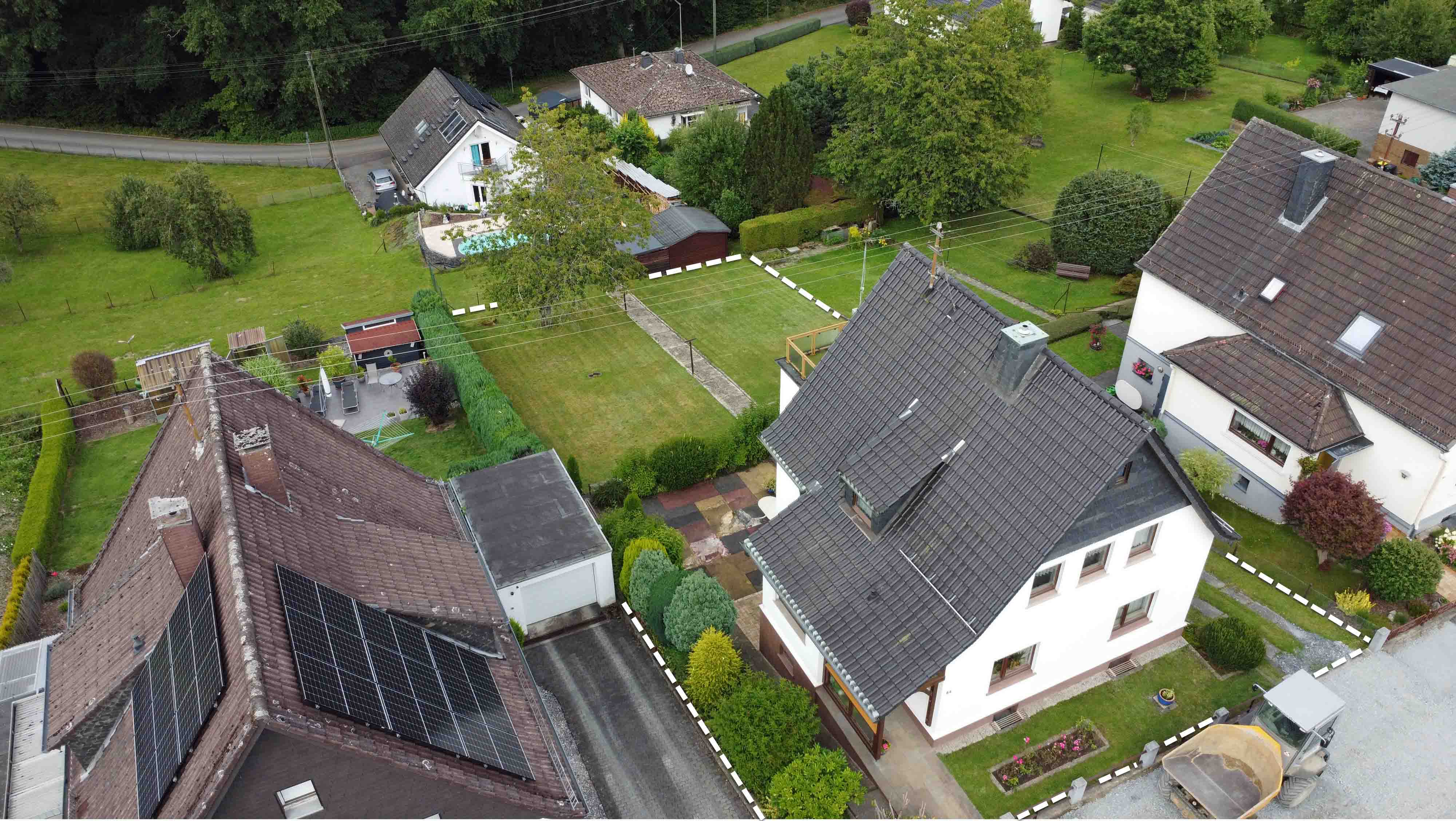 Wissen: EFH mit Dachterrasse, Garten und 2 Garagen, 723 m² großes Gartengrundstück 